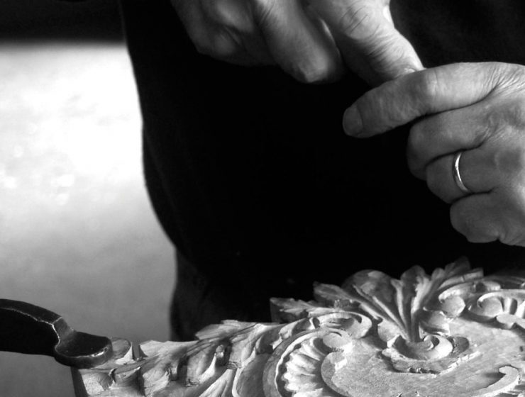 Craftsmanship In Luxury Design - Discover The Wood Carving Technique ft